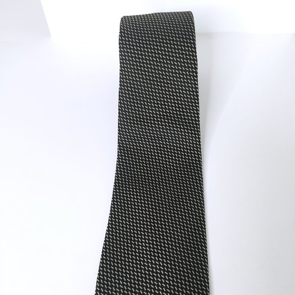 Giorgio Armani Tie 100% Silk, Made In Italy, Black and White Pattern - Picture 3 of 13
